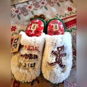 NWT DF by Dearforms Gingerbread Official Cookie Tester Slippers. Never worn.